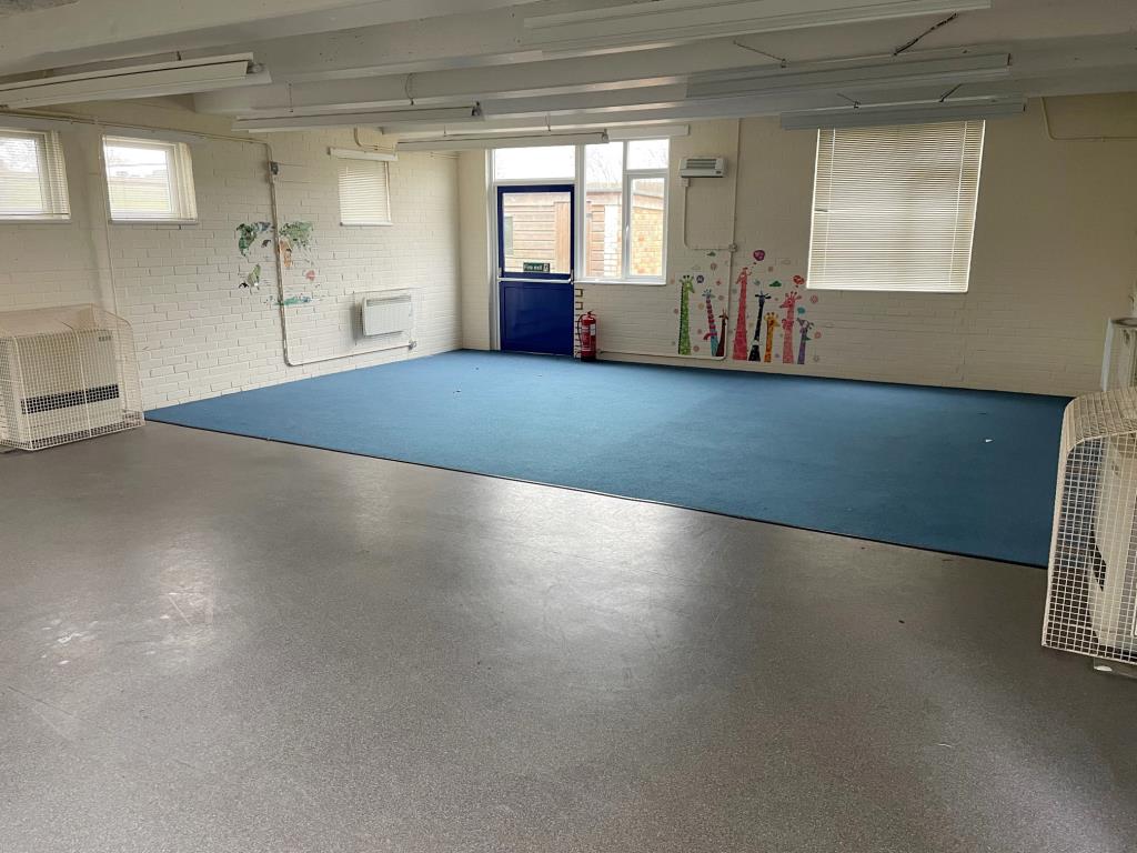 Lot: 114 - COMMERCIAL PREMISES WITH REDEVELOPMENT POTENTIAL - inside of Annex Building